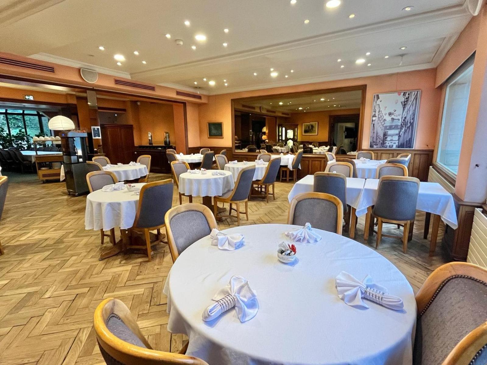 Logis Hotel Le Rivage Ж'єн Екстер'єр фото