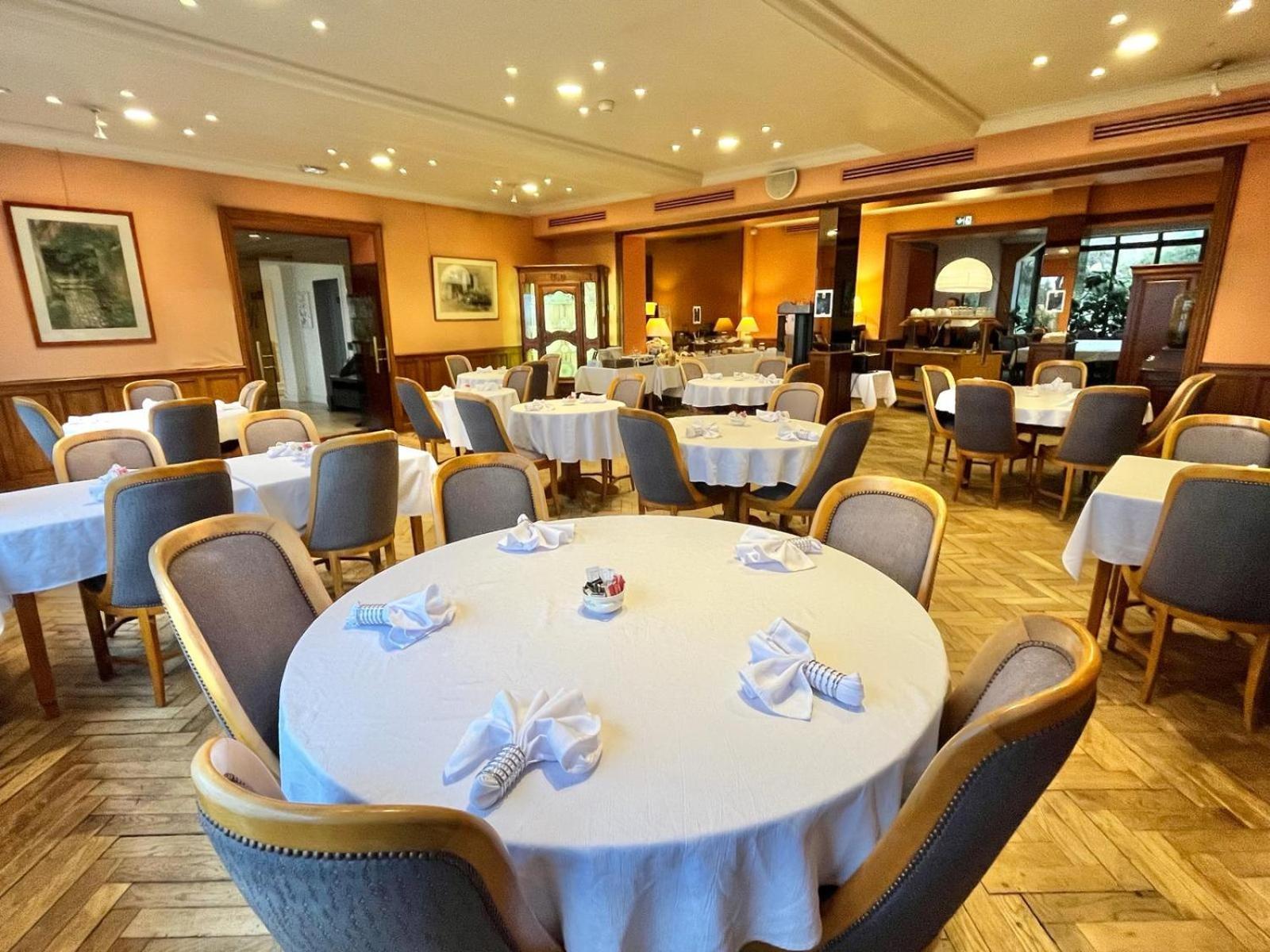Logis Hotel Le Rivage Ж'єн Екстер'єр фото
